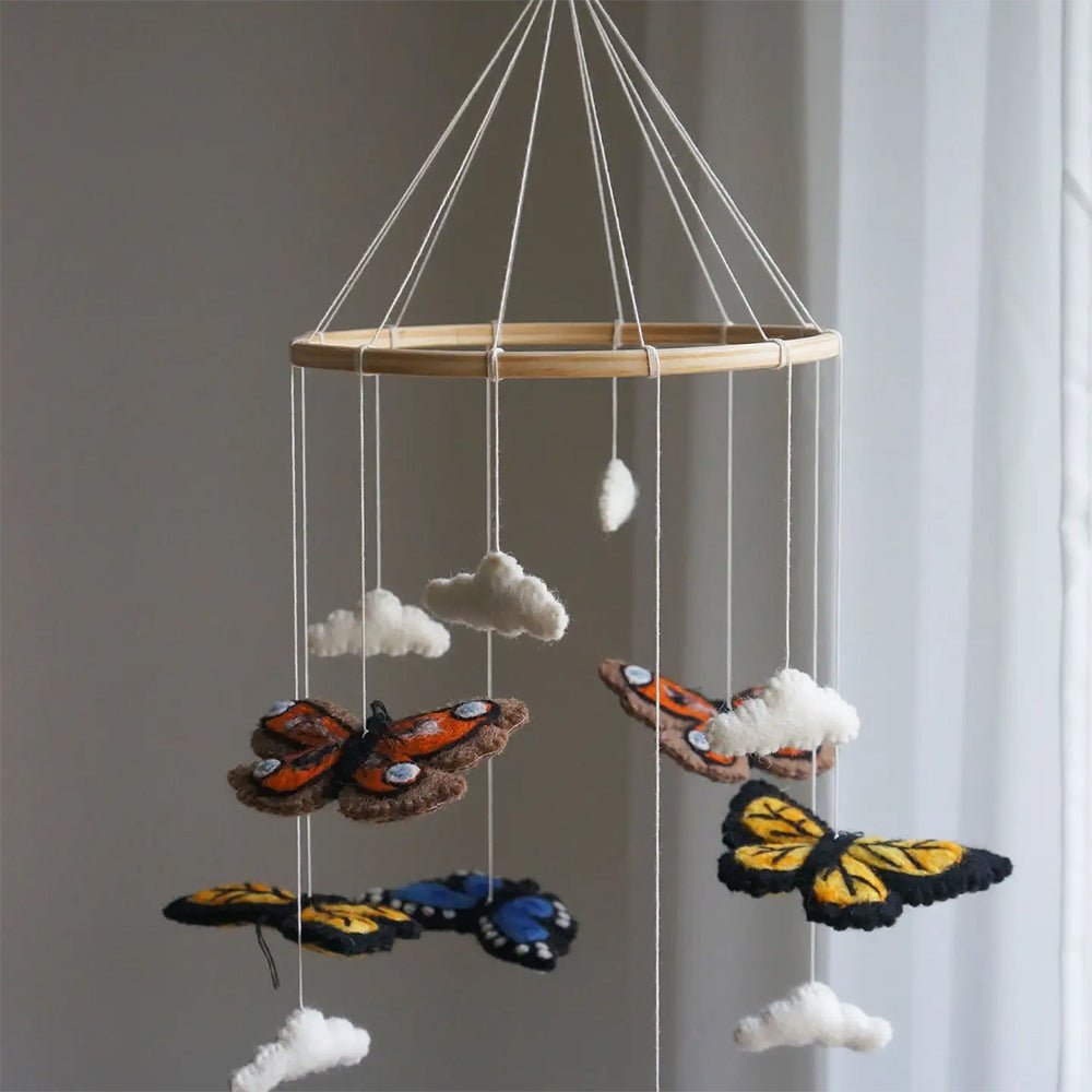 Móvil para cuna artesanal Mariposas - Nanetes
